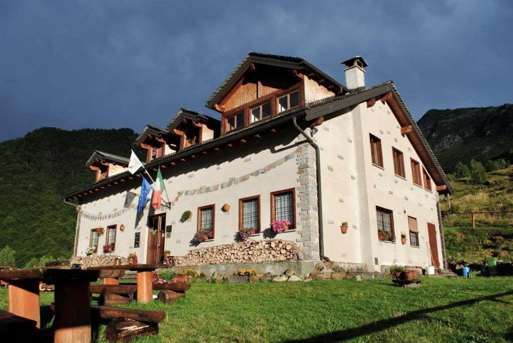 Rifugio Parpinasca Hostel Trontano Exterior foto
